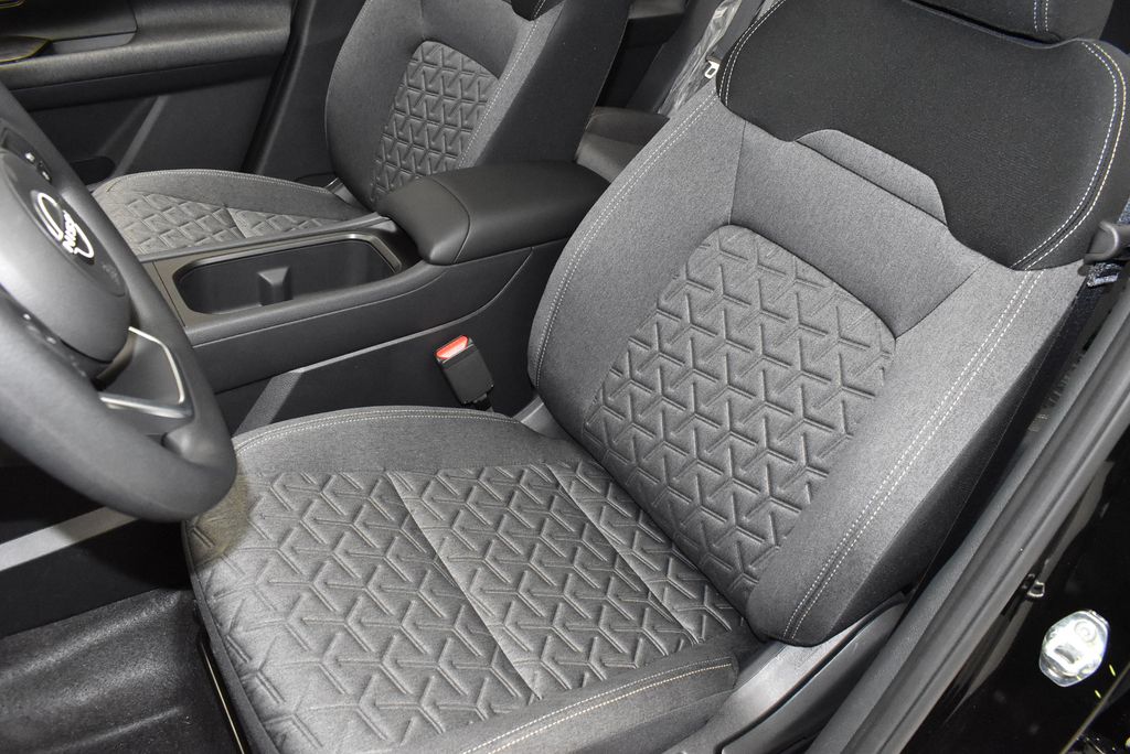 Thumbnail: 2026 Nissan Kicks - 12