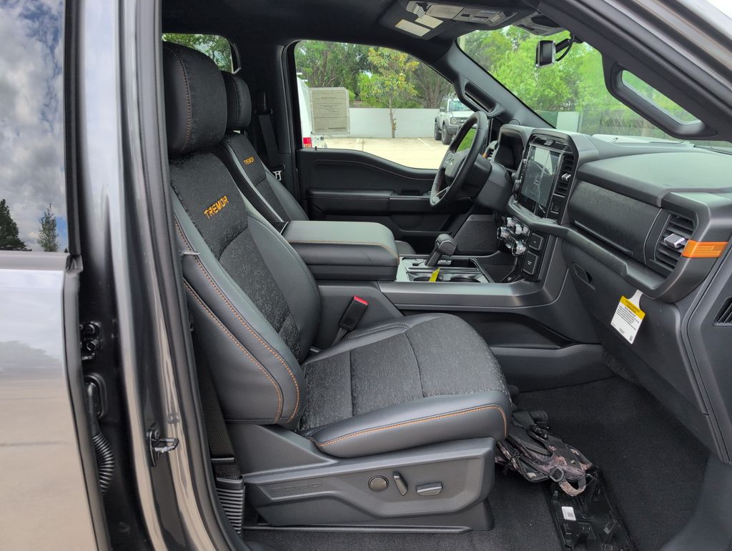 New 2026 Gray Ford Tremor image 12