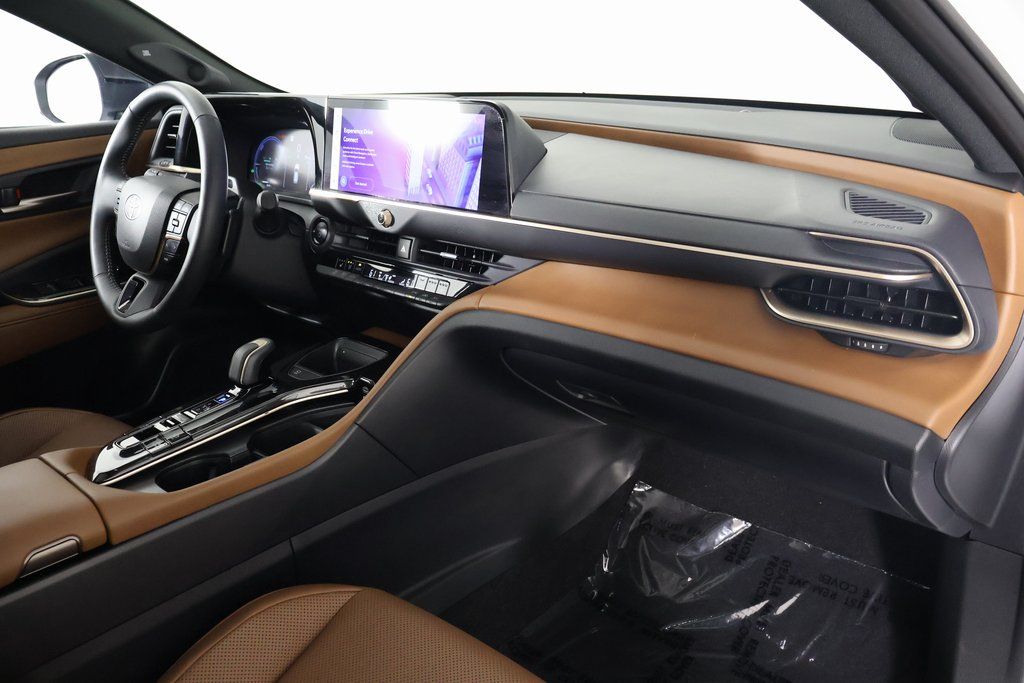 Thumbnail: 2025 Toyota Crown Signia - 9