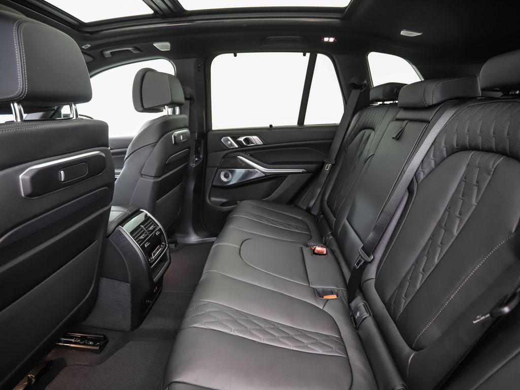 Thumbnail: 2026 BMW X5 - 22