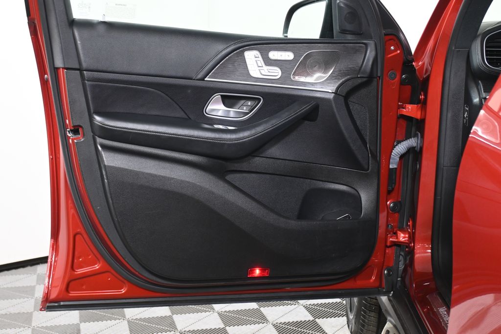 Thumbnail: 2023 Mercedes-Benz GLE - 30