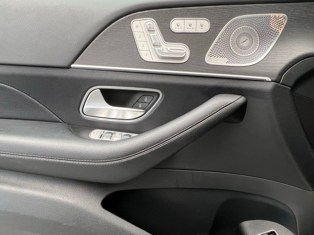 Thumbnail: 2023 Mercedes-Benz GLE - 21