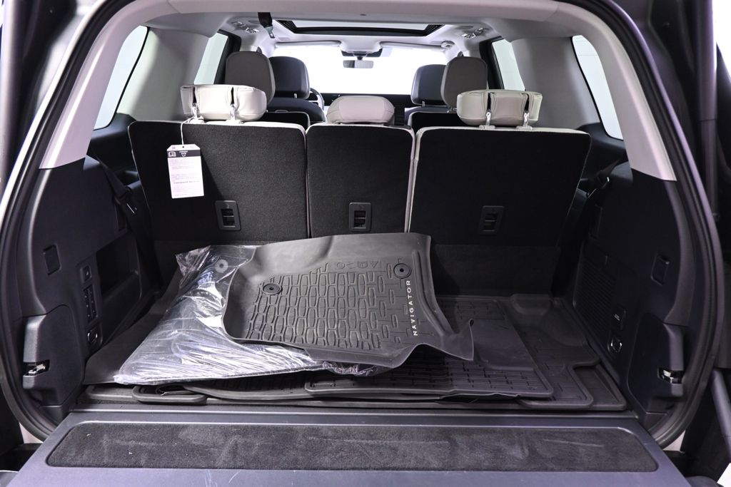 New 2026 White Lincoln Reserve image 19