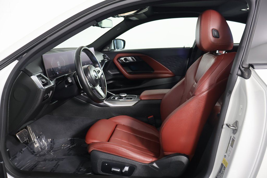 Thumbnail: 2023 BMW 2 Series - 10