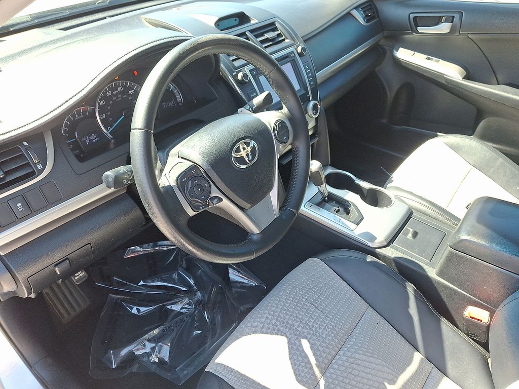 Thumbnail: 2013 Toyota Camry - 4