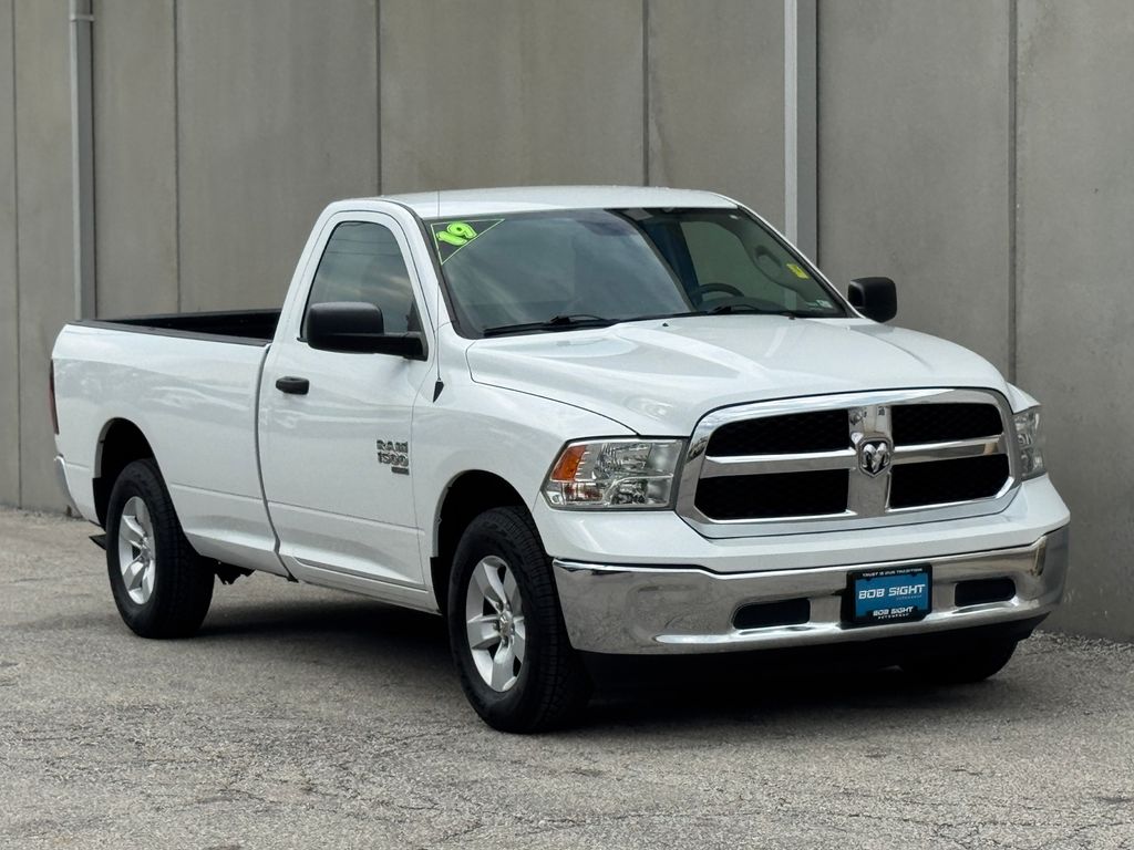 Used 2019 RAM Ram 1500 Classic Tradesman with VIN 3C6JR6DG4KG522348 for sale in Lee's Summit, MO