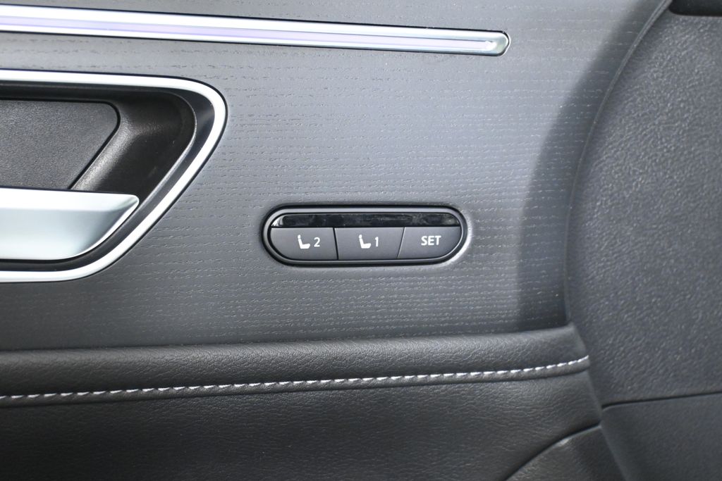 2025 INFINITI QX80 Sensory 24