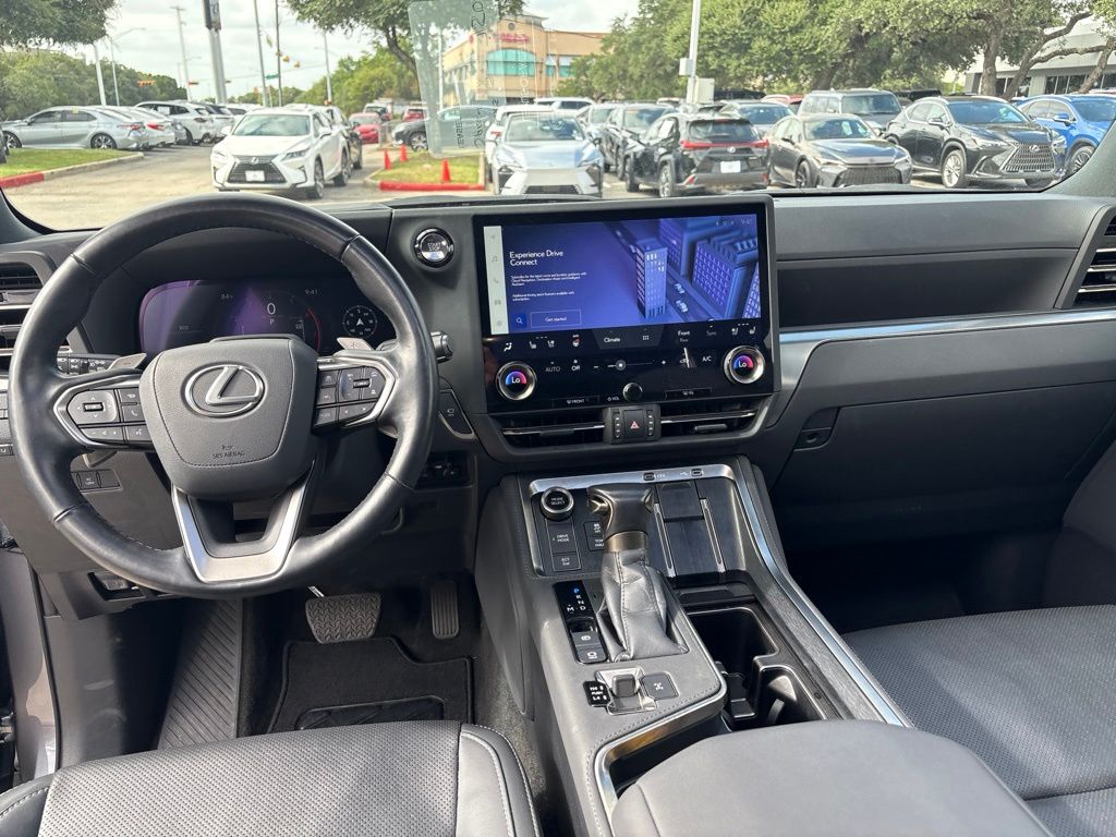 Thumbnail: 2024 Lexus GX - 17