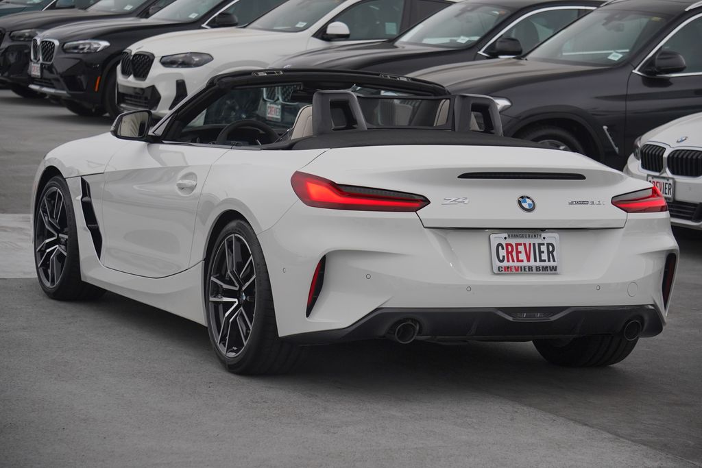 2025 BMW Z4 sDrive30i 9