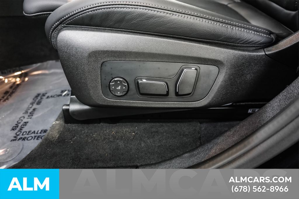 Used 2025 Black BMW xDrive30i image 34