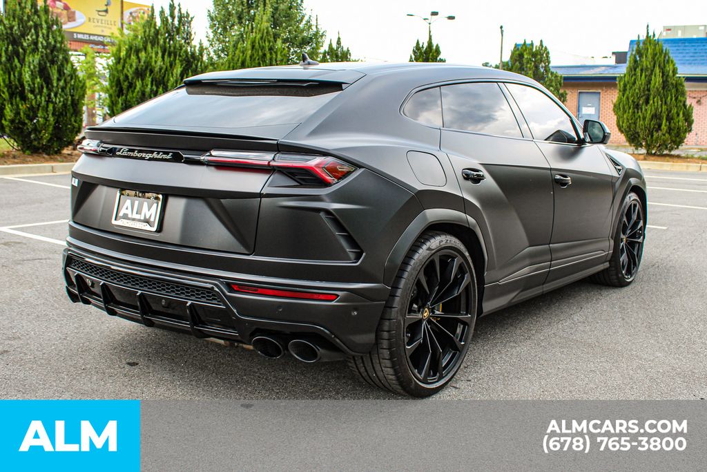 Used 2020 Blue Lamborghini Base image 6
