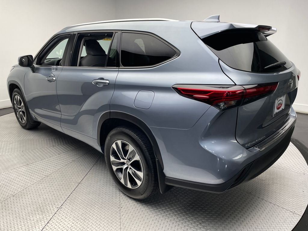 2021 Toyota Highlander XLE 7