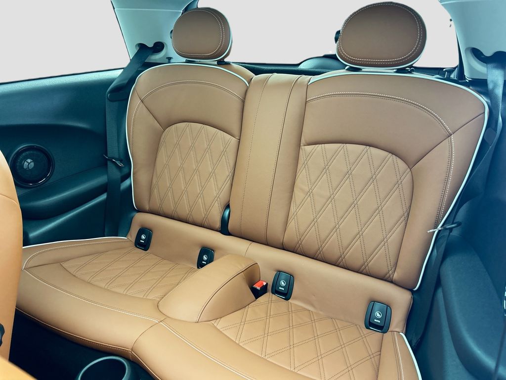 Thumbnail: 2024 MINI Cooper - 24