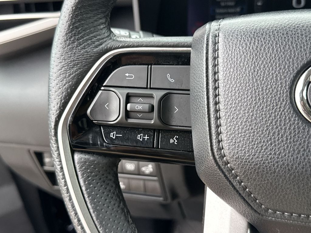 Thumbnail: 2023 Toyota Sequoia - 26