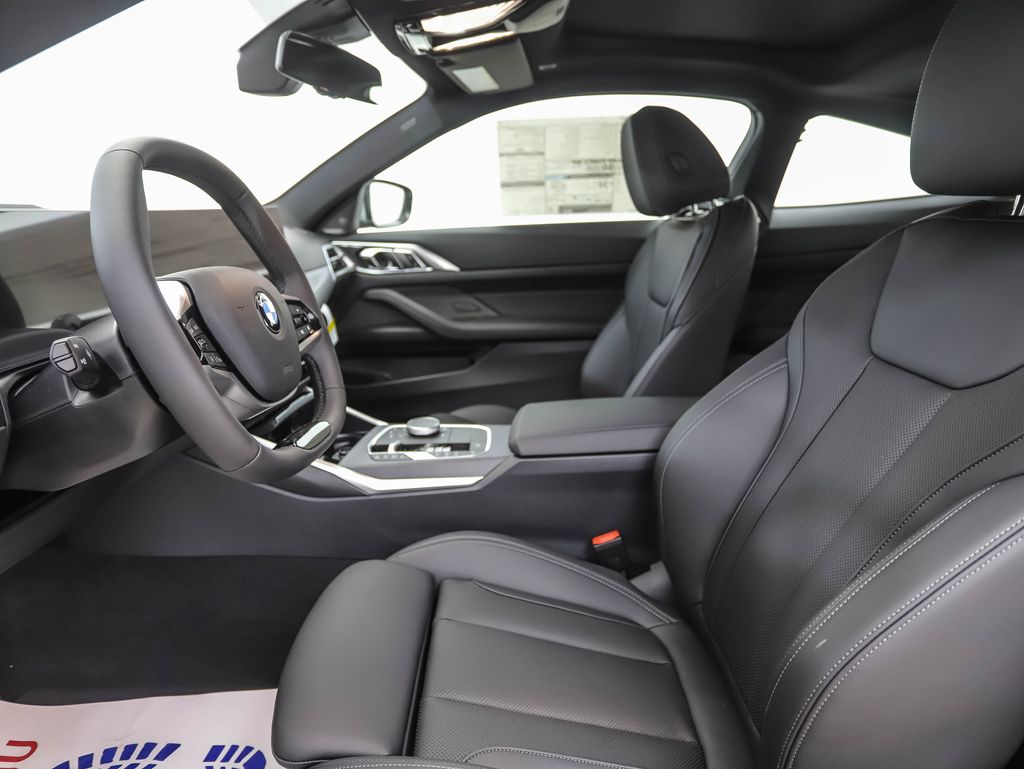 Thumbnail: 2026 BMW 4 Series - 11