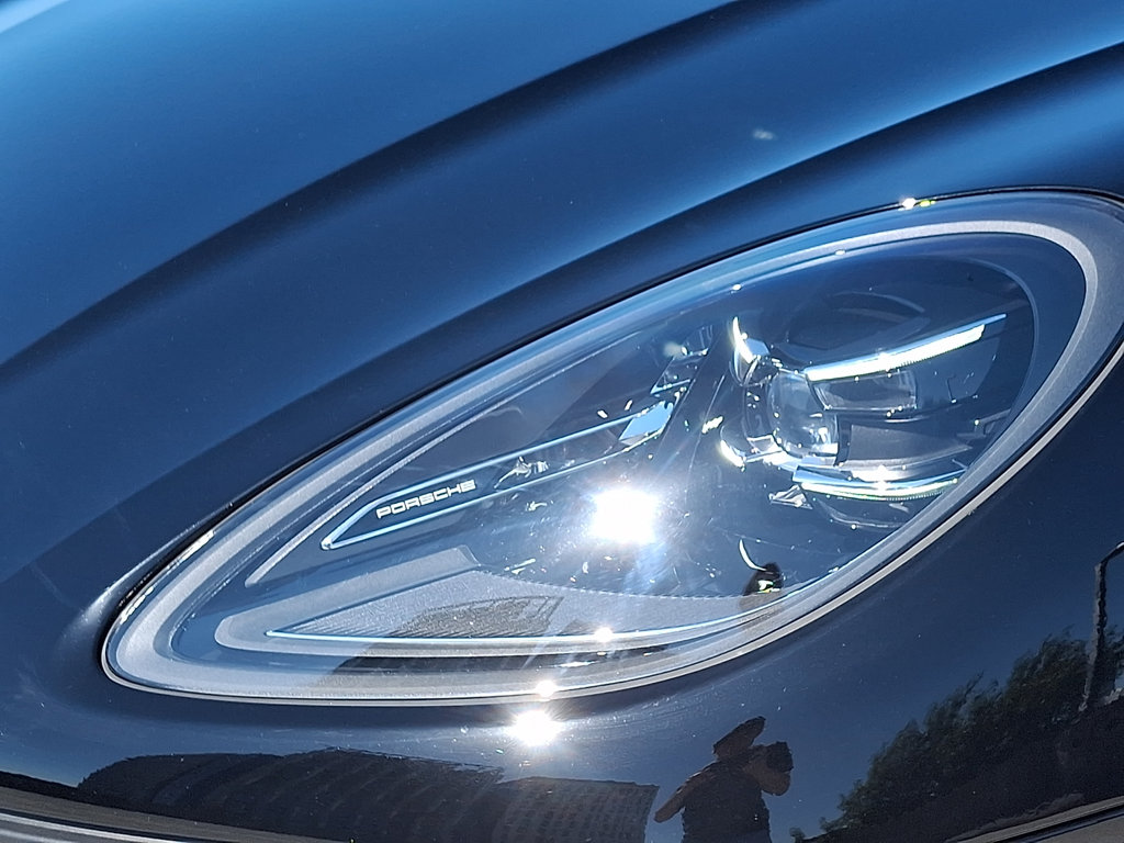 Thumbnail: 2026 Porsche Macan - 11