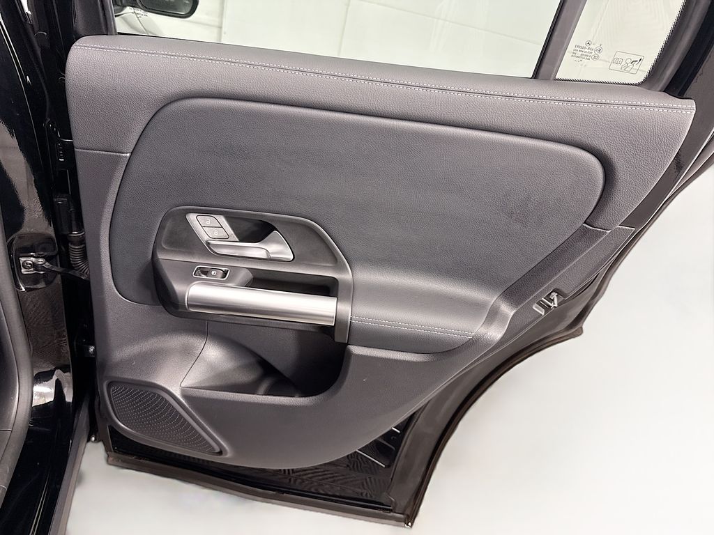 Thumbnail: 2025 Mercedes-Benz GLA - 25