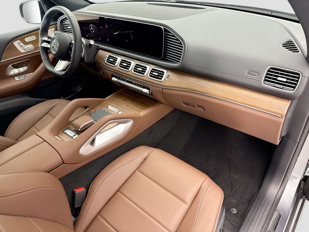 Thumbnail: 2026 Mercedes-Benz GLS - 17