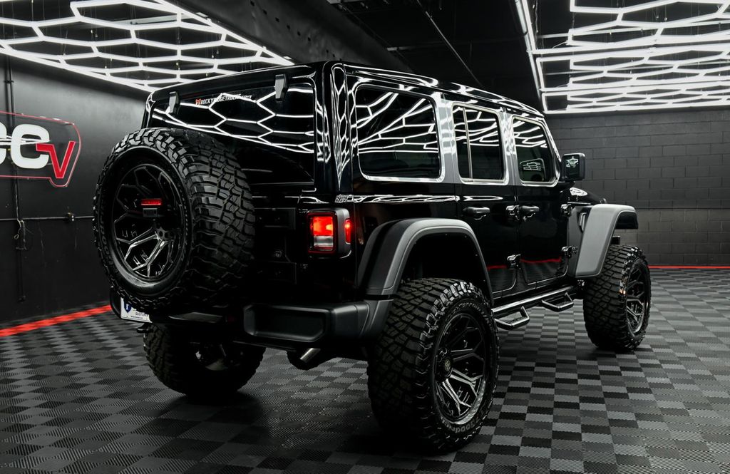 2025 Jeep Wrangler 4-Door Willys - Photo 6
