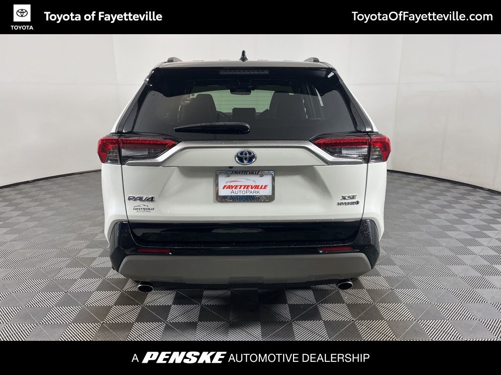 Thumbnail: 2022 Toyota RAV4 - 4