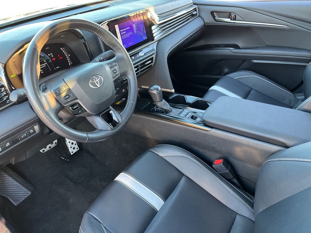 Thumbnail: 2025 Toyota Camry - 18