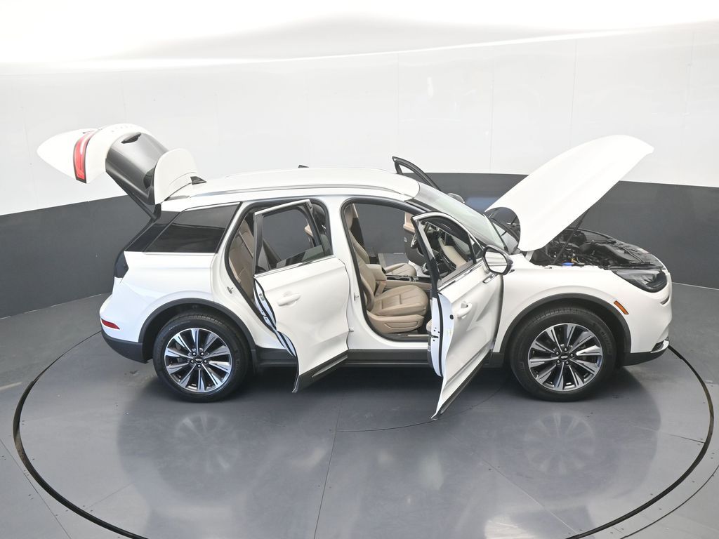 Used 2022 Pristine White Metallic Tri-Coat Lincoln Reserve image 75