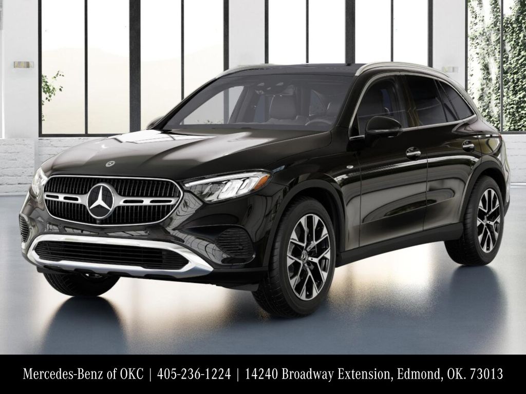 2026 Mercedes-Benz GLC Base's photo
