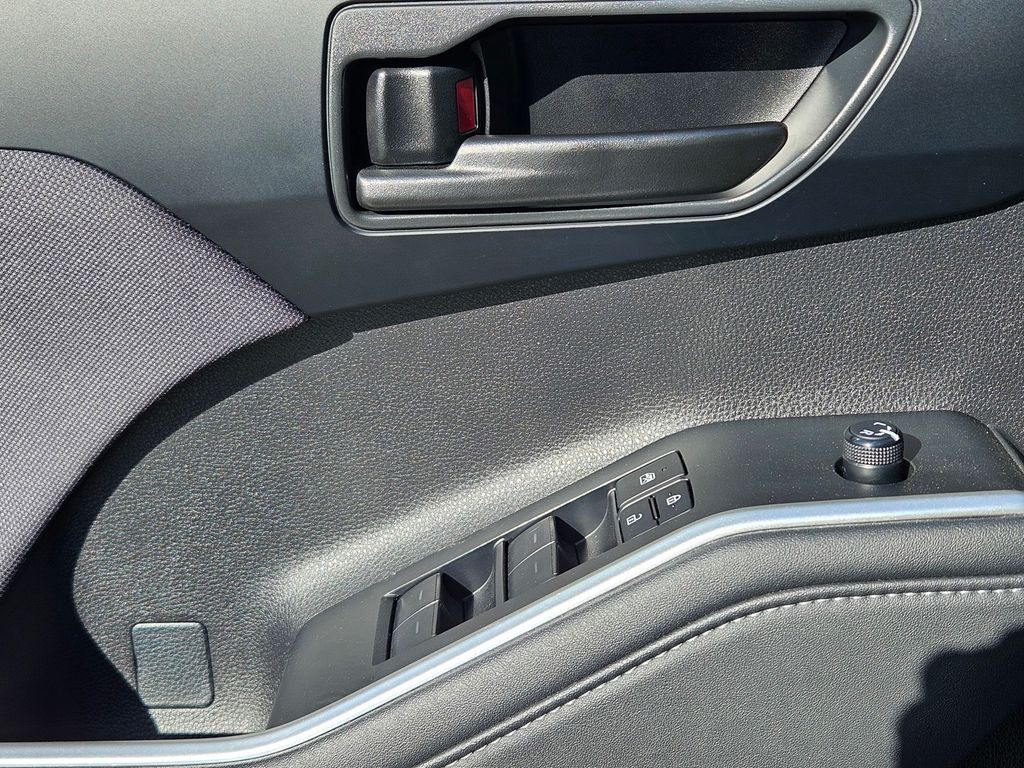 Used Car 2024 Toyota Highlander  Le For Sale Under $35,000 In San Marcos, Texas