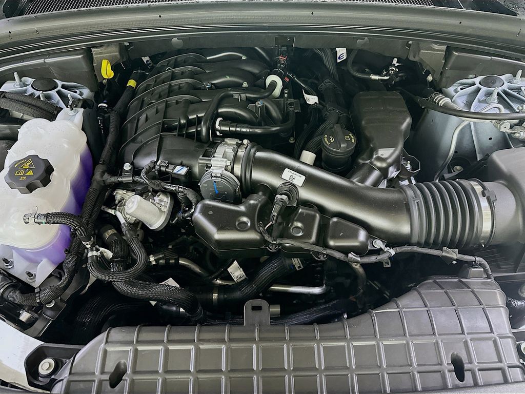 New 2025 White Jeep Altitude X image 18