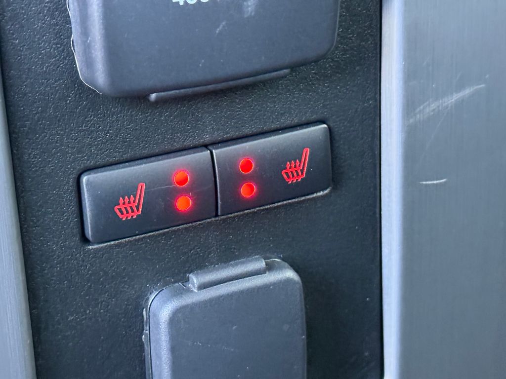 Used 2015 Red Ford Platinum image 88