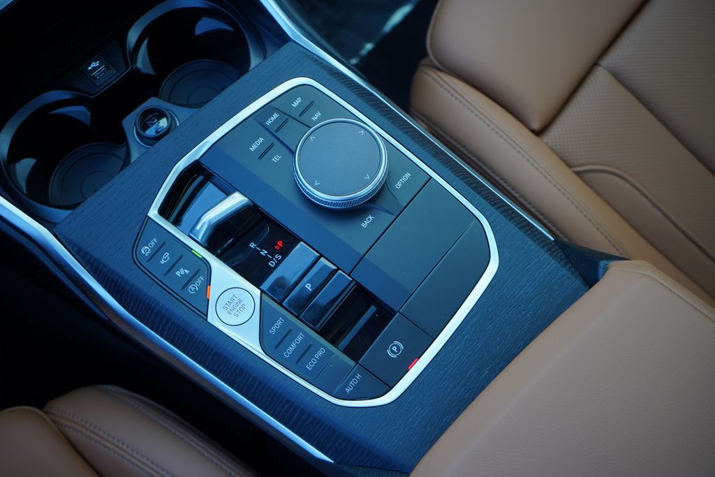 Thumbnail: 2025 BMW 3 Series - 18