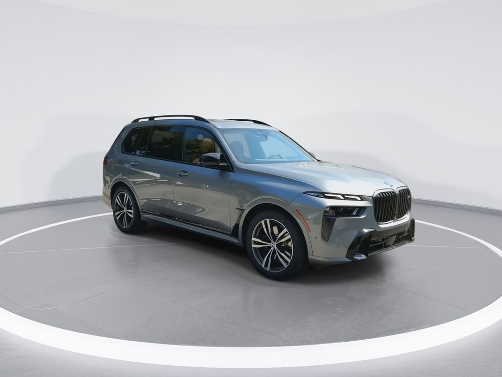 2025 BMW X7 M60i 2