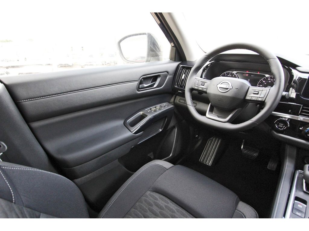 2026 Nissan Pathfinder SV - 5