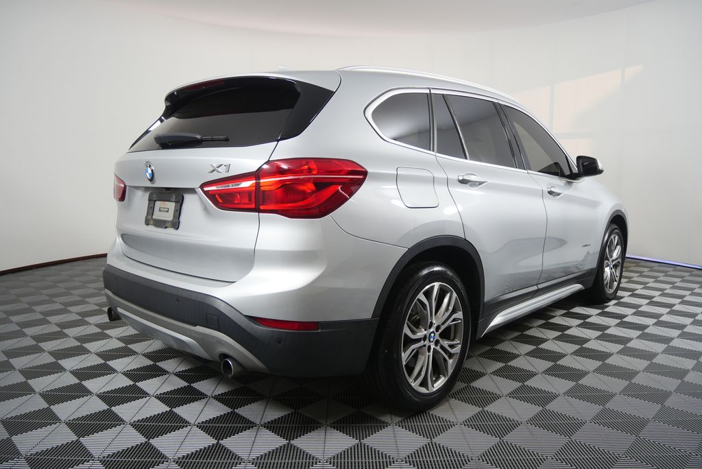 Thumbnail: 2017 BMW X1 - 3