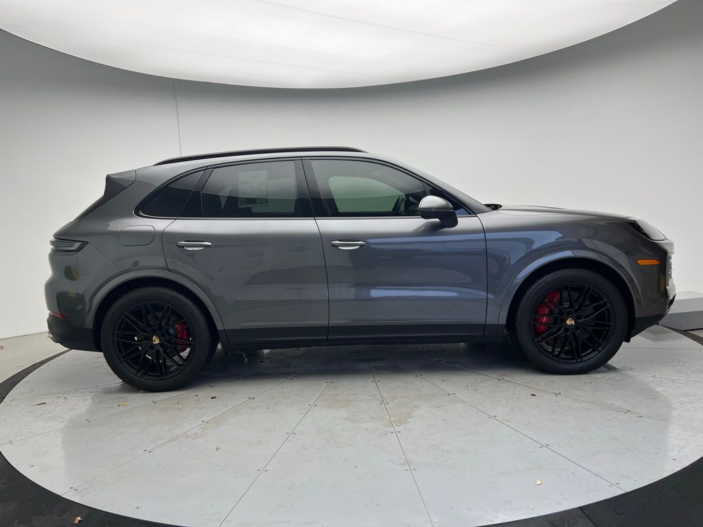 Thumbnail: 2024 Porsche Cayenne - 23