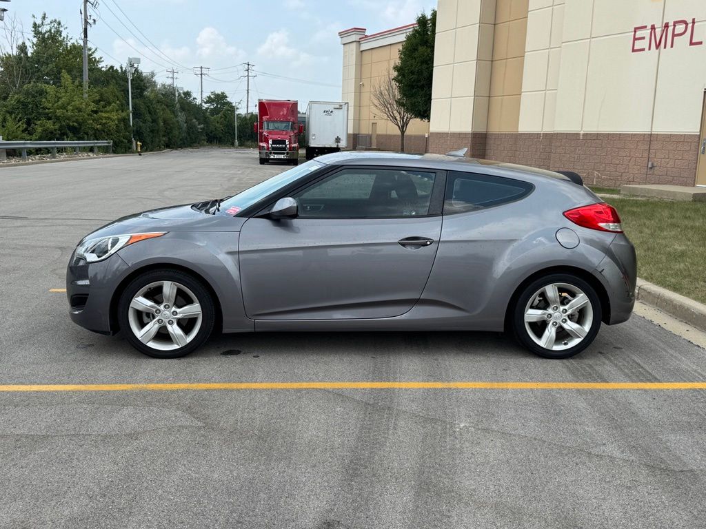 Used 2015 Triathlon Gray Metallic Hyundai Base image 7