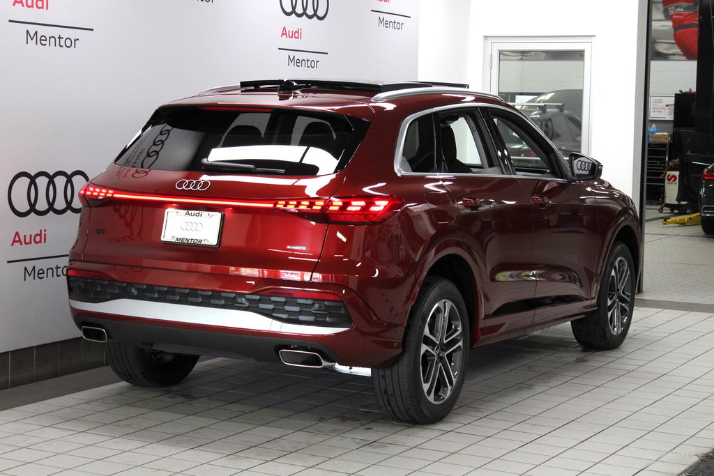 Thumbnail: 2025 Audi Q5 - 6
