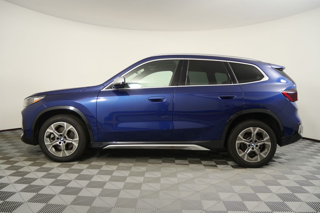 Thumbnail: 2023 BMW X1 - 6