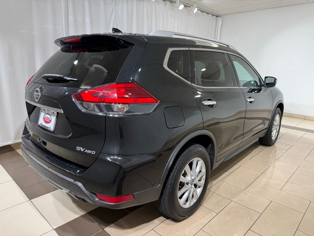 2017 Nissan Rogue SV 5