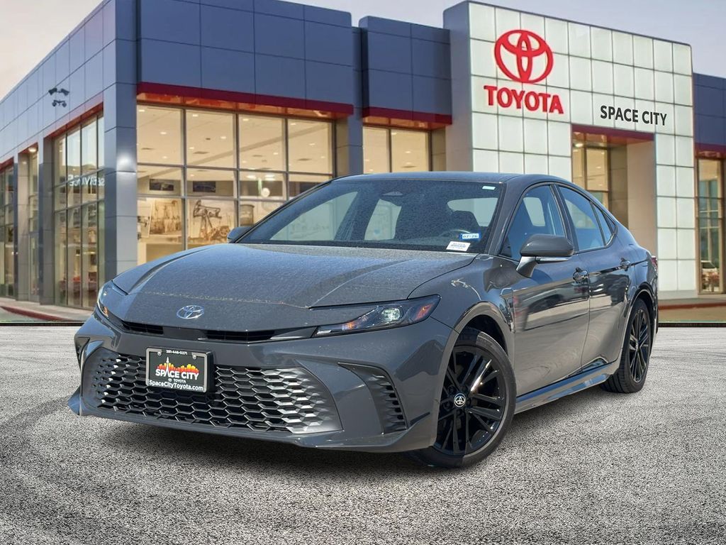2025 Toyota Camry SE FWD