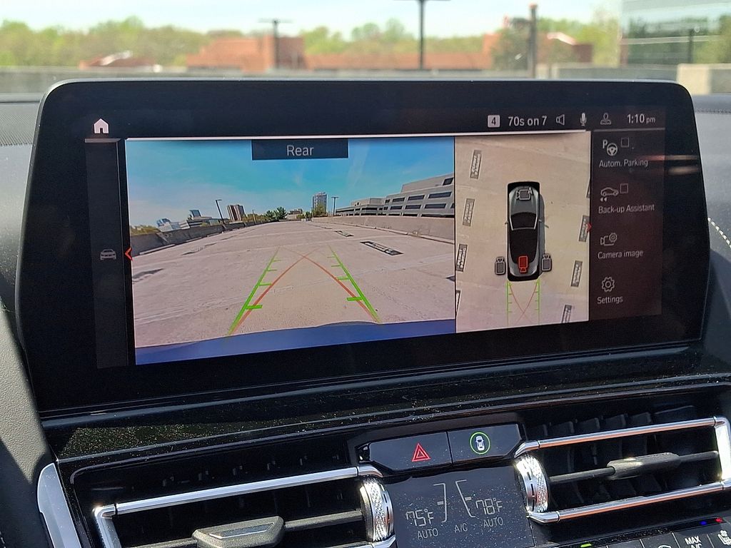 Thumbnail: 2023 BMW 8 Series - 16