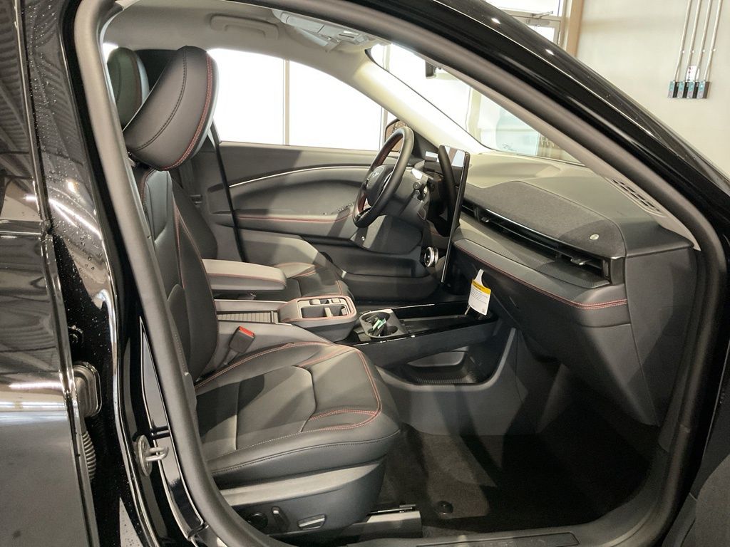 New 2026 Black Ford Premium image 24