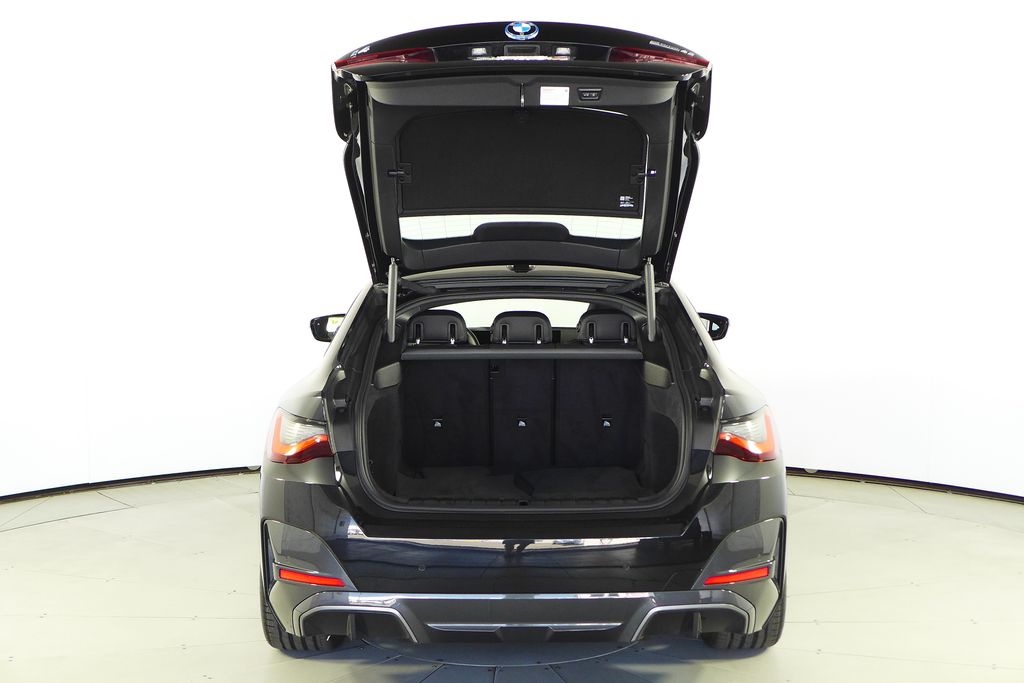 Thumbnail: 2023 BMW i4 - 10