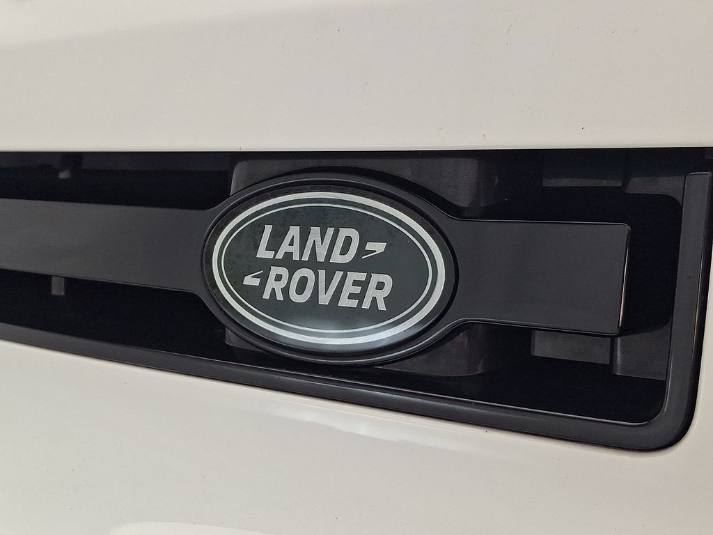 Thumbnail: 2023 Land Rover Defender - 31
