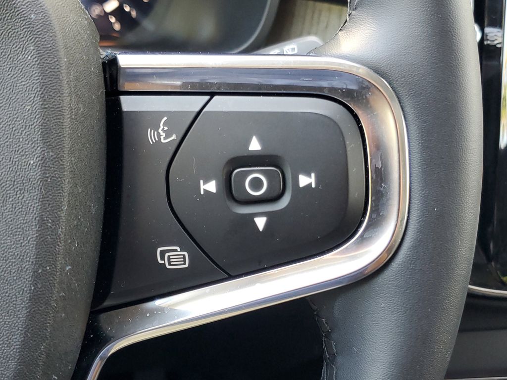 used 2026 Volvo XC40 car, priced at $42,995
