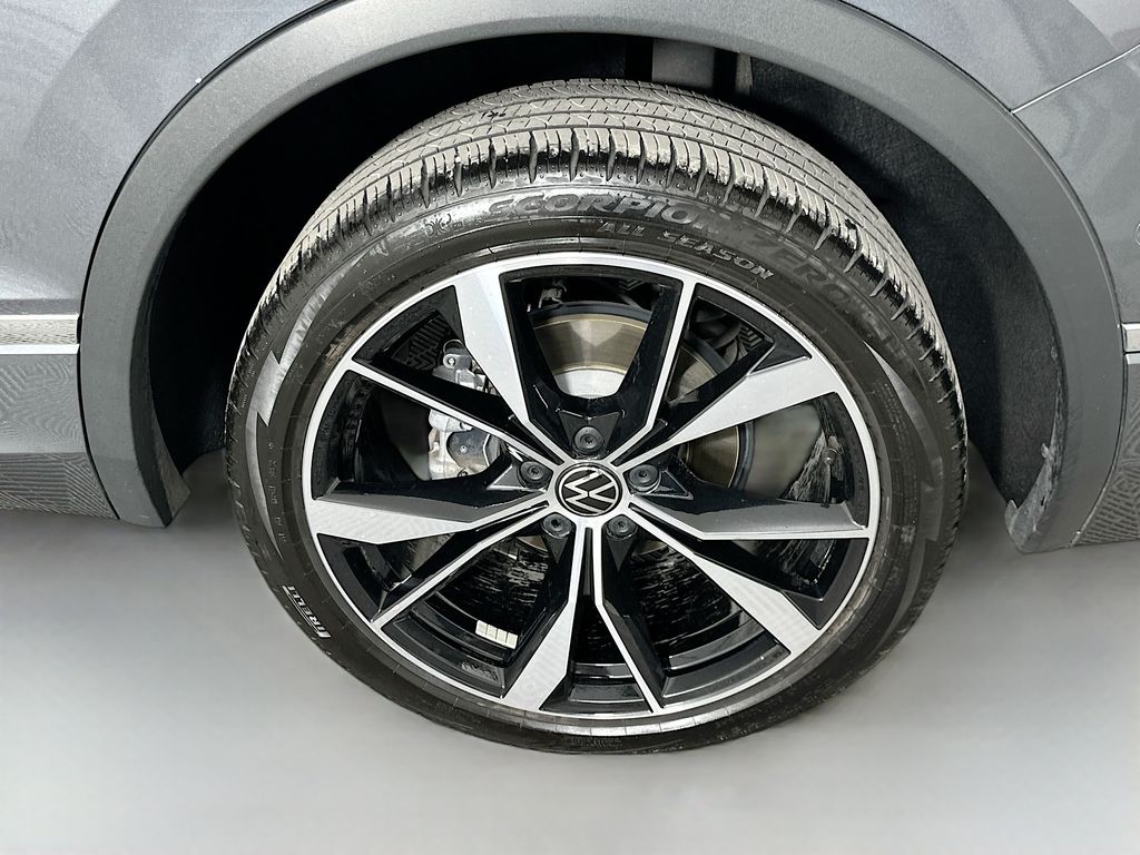 Thumbnail: 2022 Volkswagen Tiguan - 32