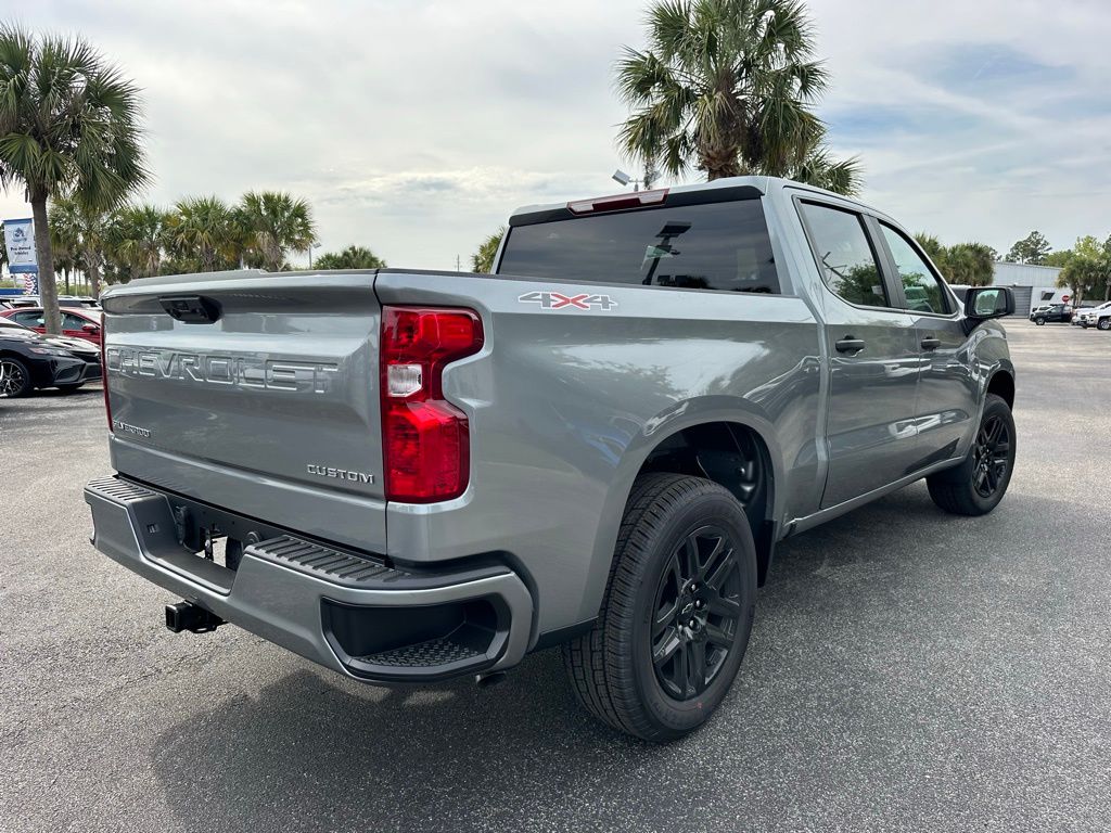 2024 Chevrolet Silverado 1500 Custom 8