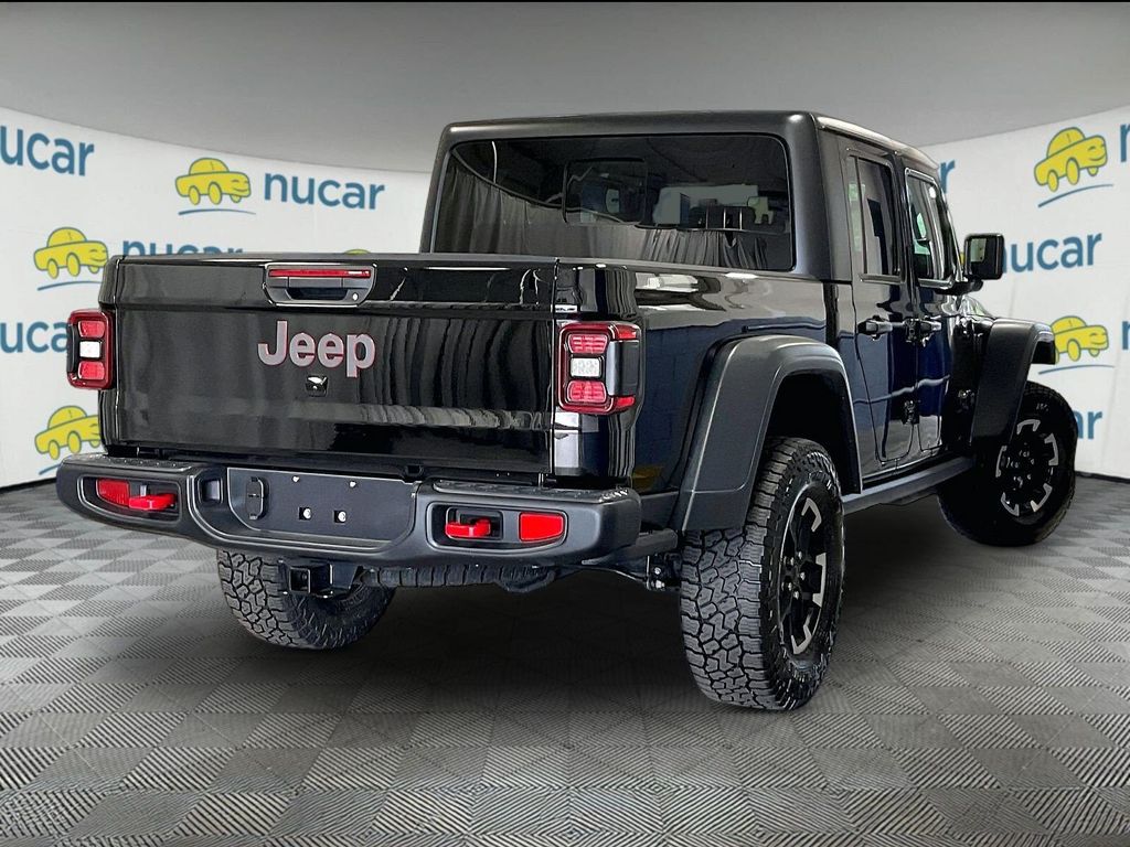 2026 Jeep Gladiator — photo 5