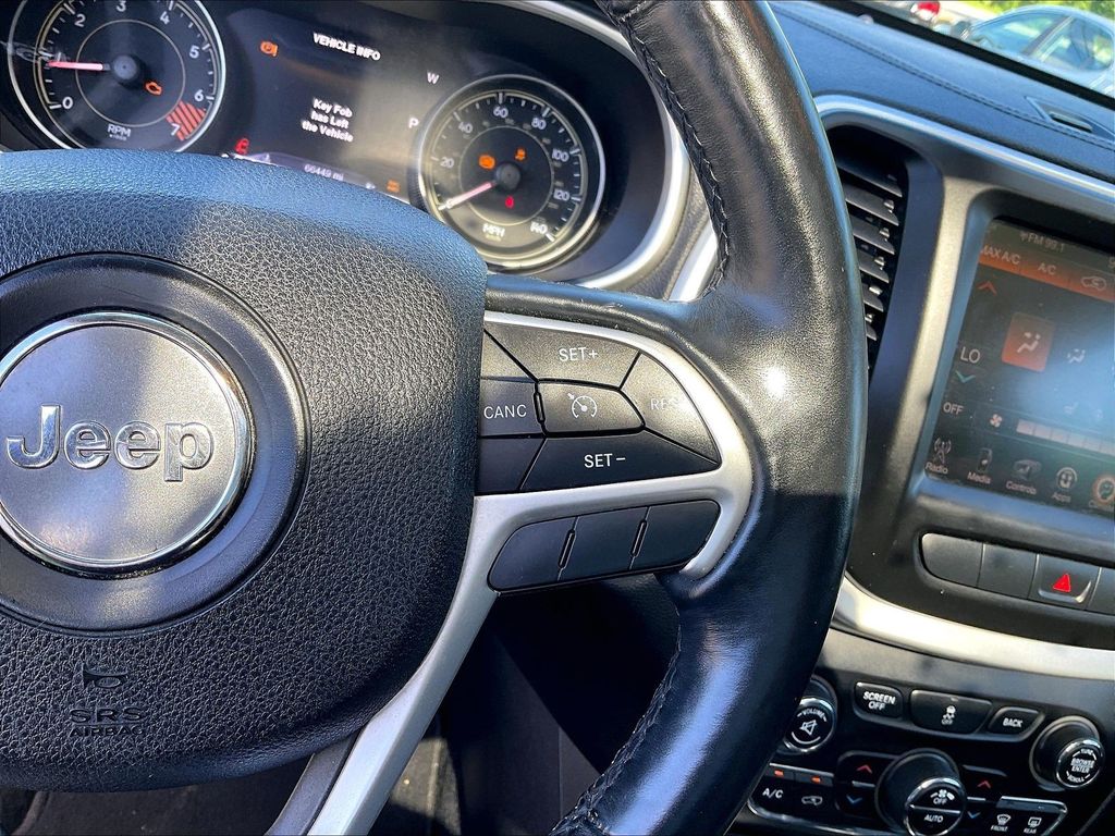 2014 Jeep Cherokee — photo 24
