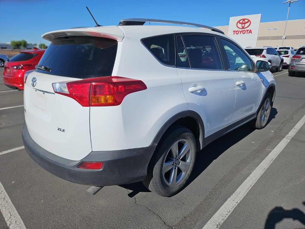 Thumbnail: 2015 Toyota RAV4 - 3